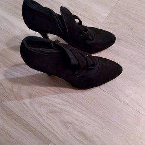 Jessica Simpson Black Heels MINT CONDITION